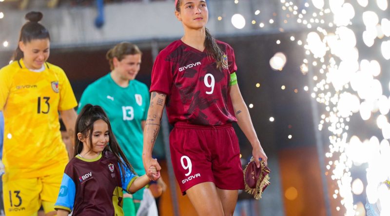 Deyna Castellanos encabeza la convocatoria de la Vinotinto Femenina