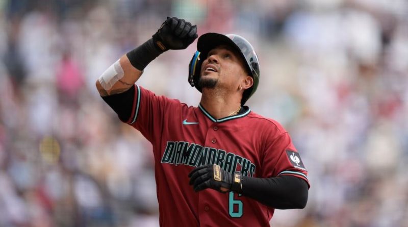 Ildemaro Vargas - MLB