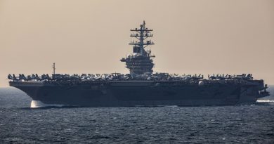 Incendio a bordo de un portaviones de EE.UU.