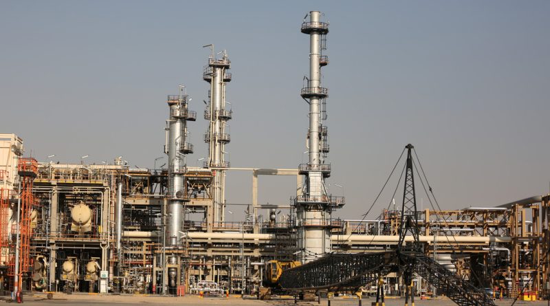 Irán responde a las advertencias de Trump sobre el supuesto colapso inminente del sistema petrolero iraní