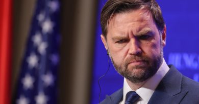 Zelenski cuestiona a Vance