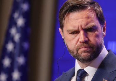 Zelenski cuestiona a Vance