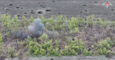 VIDEO: Tanque ruso reduce a escombros una fortaleza ucraniana y tres puestos de tiro