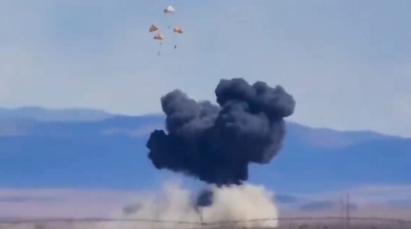 Base de la Fuerza Aérea de EE.UU. bajo confinamiento tras dramático choque de 2 jets (VIDEO)