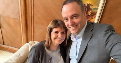 "Cuanto antes, mejor": el mensaje de una ficha clave del mileísmo a Adorni ante el sismo político