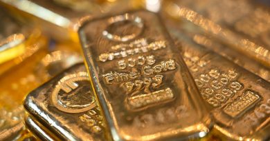 Encuentran más de 300 lingotes de oro en la casa de un alto funcionario de la CIA