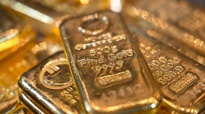 Encuentran más de 300 lingotes de oro en la casa de un alto funcionario de la CIA