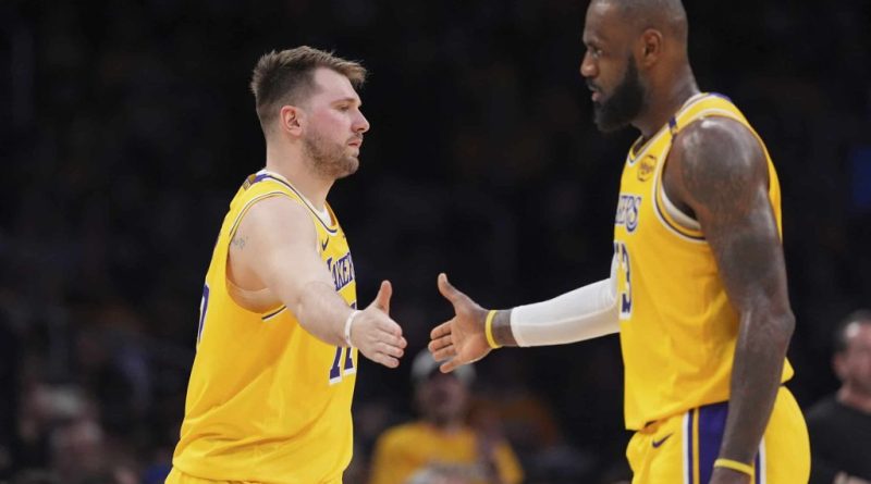 Lakers priorizan a Doncic mientras LeBron medita su futuro