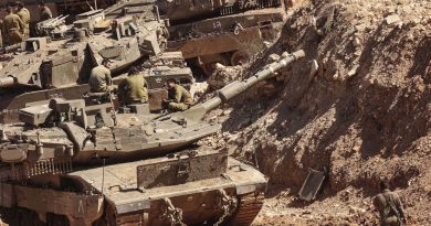 Militares israelíes vuelan una estación de bombeo de agua en el sur del Líbano