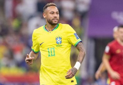 Neymar registra una lesión en la pantorrilla derecha