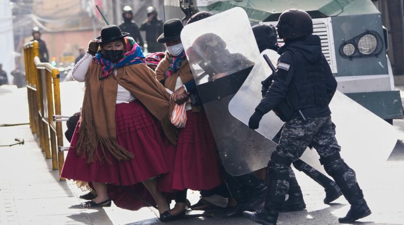 Petro: "Jamás defender la represión contra el pueblo boliviano"
