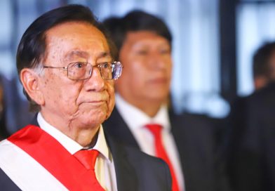 Presidente de Perú tilda de inconstitucional la compra de cazas a EE.UU.