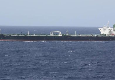 'Superpetrolero' iraní rompe el bloqueo naval de EE.UU.