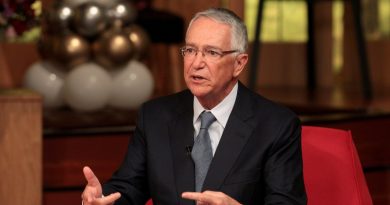 Ucraniano estafa al magnate mexicano Ricardo Salinas Pliego