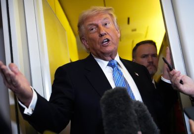 "Un tonto desleal, grosero e hipócrita": Trump explota contra un congresista de su propio partido