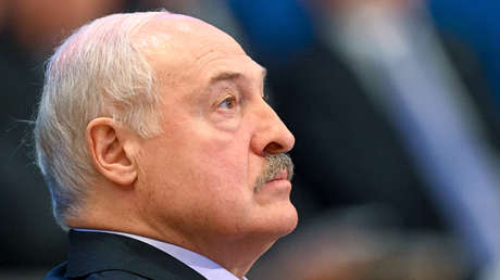 "Si quiere llegar vivo a la jubilación": Asesor de Zelenski amenaza a Lukashenko