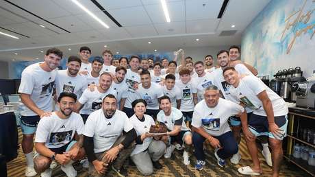La original y emotiva sorpresa de la selección argentina a Messi por su cumpleaños (VIDEO)