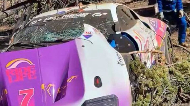 CHOCANTE VIDEO: Piloto se sale de la pista a toda velocidad