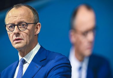 Critican a Merz por elogiar a la selección alemana tras su "brutal derrota" en el Mundial
