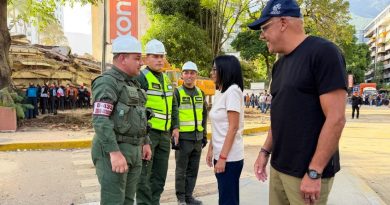Delcy Rodríguez inspecciona las zonas afectadas en Caracas por los terremotos
