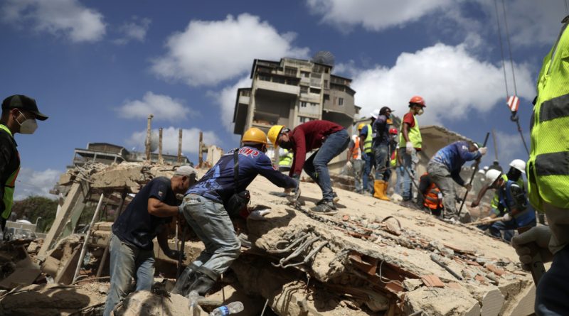 Delcy Rodríguez promete construir viviendas rápidamente para afectados por los terremotos