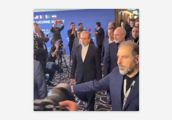 Delegación iraní rechaza foto oficial y apretón de manos con EE.UU. en Suiza (VIDEO)