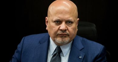 El fiscal jefe de la CPI, suspendido de su cargo en medio de denuncias de conducta sexual inapropiada