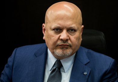 El fiscal jefe de la CPI, suspendido de su cargo en medio de denuncias de conducta sexual inapropiada