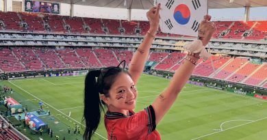 Hace gestos racistas contra asiática en partido del Mundial 2026 y se queda sin trabajo (VIDEO)