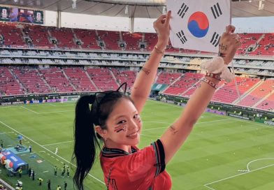 Hace gestos racistas contra asiática en partido del Mundial 2026 y se queda sin trabajo (VIDEO)