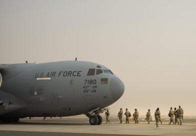Irán destruye "8 instalaciones clave del Ejército estadounidense" en respuesta a la renovada agresión