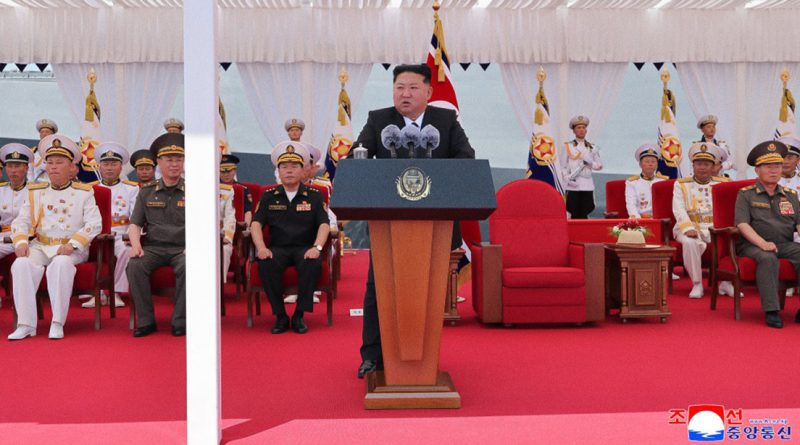Kim Jong-un: La Armada de la RPDC contará con armas nucleares