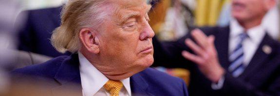 "Quiero felicitar a Xi y a China": la insólita reacción de Trump a una decisión del Supremo de EE.UU.