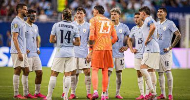 Uruguay rescata un amargo empate ante Arabia Saudí