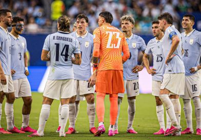 Uruguay rescata un amargo empate ante Arabia Saudí