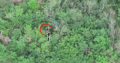 VIDEO: Fuerzas rusas barren con drones, antenas y un puesto de mando enemigo