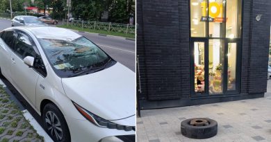 VIDEO: Rueda de autobús sale volando en plena marcha y causa destrozos en la vía