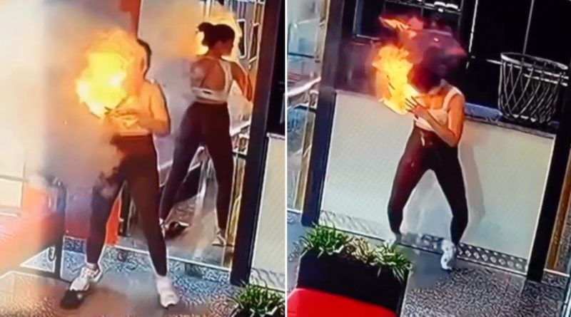 VIDEO: Una mujer revisa su bolso y acaba en llamas
