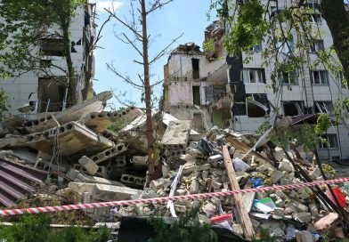 Zajárova: Los que asesinan niños rusos se volverán locos como el piloto que bombardeó Hiroshima