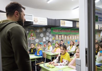 Zelenski elimina el ruso de una lista de idiomas protegidos en Ucrania