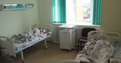 "¿Es la respuesta al llamado a la paz?": Politólogo sobre el ataque de Kiev a un autobús con niños de Bielorrusia