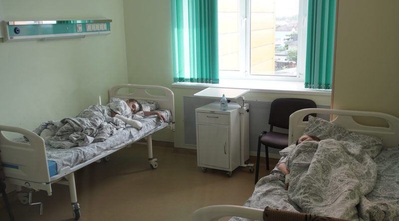 "¿Es la respuesta al llamado a la paz?": Politólogo sobre el ataque de Kiev a un autobús con niños de Bielorrusia