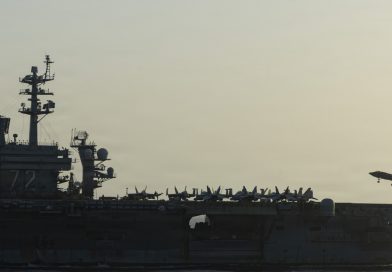 Axios: Comandante de CENTCOM recomienda pausar bombardeos en el Golfo