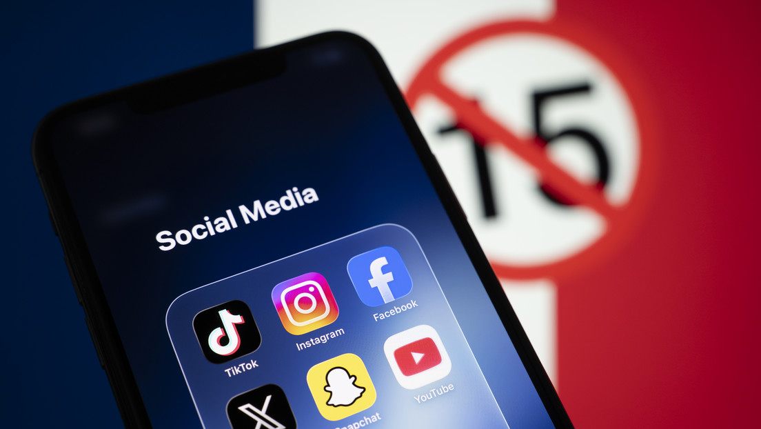El primer país europeo que prohíbe las redes sociales a menores de 15 años