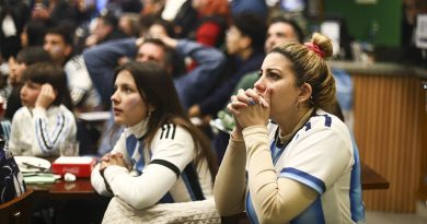 Empresa deja salir antes a empleados para ver el Argentina-Egipto y los despide durante el partido