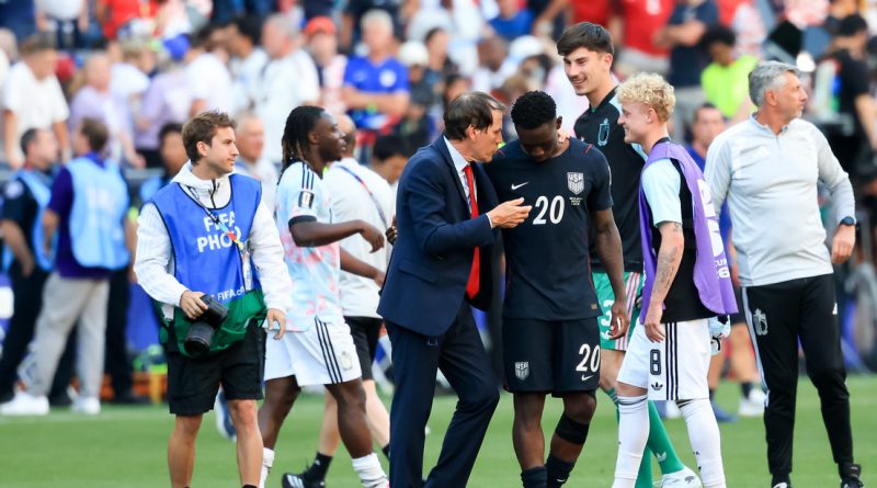 Entrenador de Bélgica revela de qué habló con Balogun tras el partido contra EE.UU.
