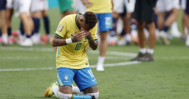 FOTOS: El desgarrador llanto de Neymar tras la primera derrota de Brasil en octavos de final en 36 años