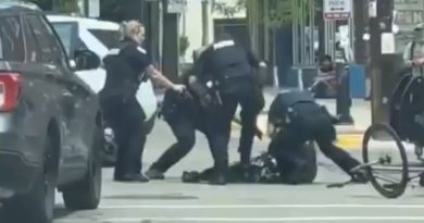 FUERTE VIDEO: Policía de EE.UU. dispara varias veces a un hombre durante una detención