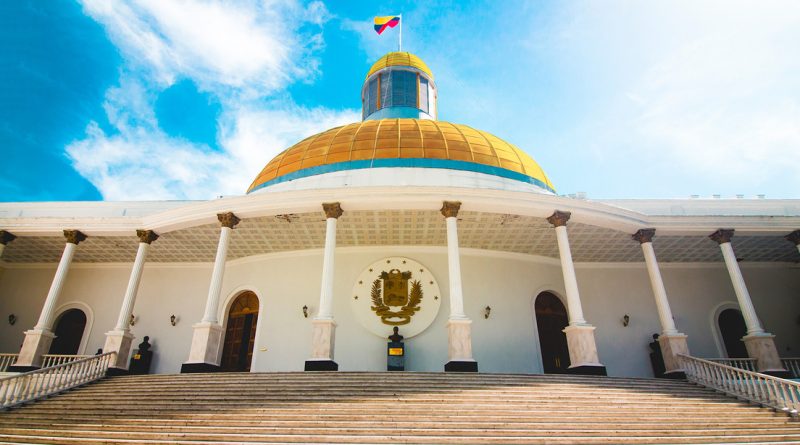 Jefe del Parlamento venezolano anuncia una "hoja de trabajo conjunta" con exdiputados opositores
