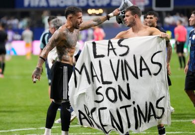 La FIFA investiga a Argentina por la bandera de Malvinas: estas son las posibles sanciones